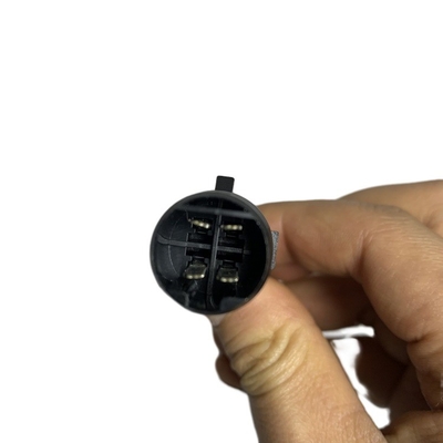 Válvula de solenoide de 12 V para FD20-30 CPCD20-30 KA-D12-42/12N53-82551 Partes de carretillas elevadoras 135L3-82001