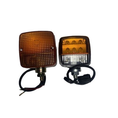 Z8610-12000 Lámpara de cabeza universal 12-24V Luz giratoria para carretilla elevadora modelo CPC D 10-100